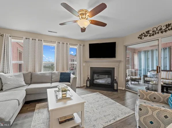 7411 Yacht Club Dr #12402, Berlin, MD 21811