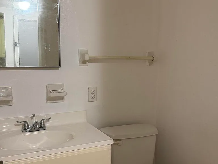 270 S Cypress Rd #204 — Photo 12
