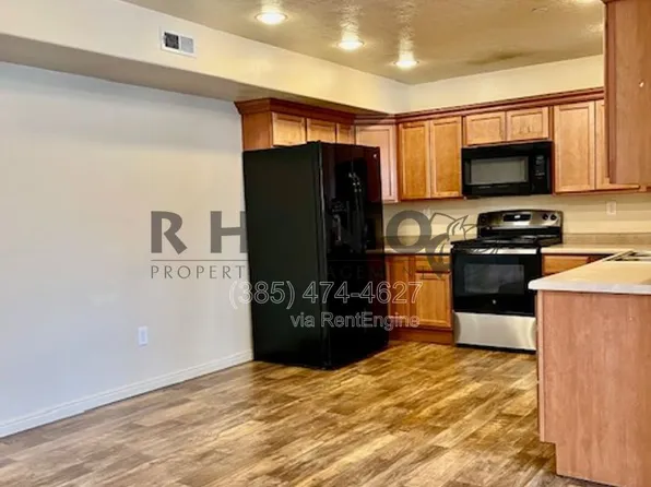6941 S Village River Ln, Midvale, UT