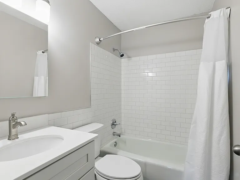 Forest Park Apartments — Photo 12