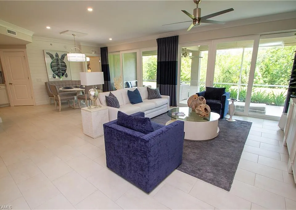172 Indies Dr E #8-102