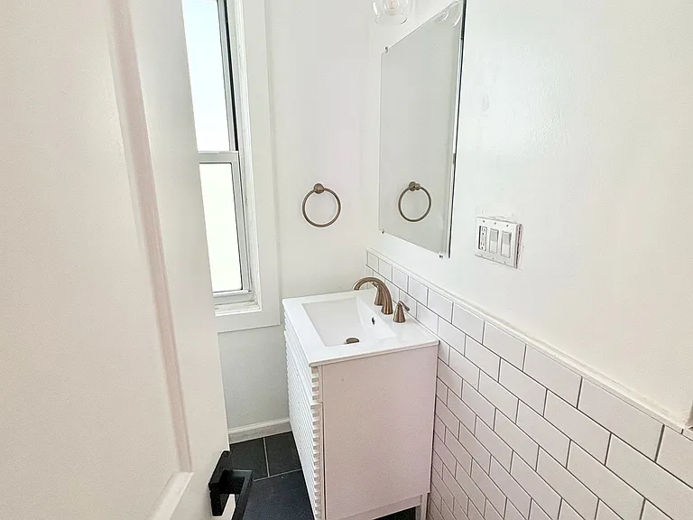 629 Chislett St #2 — Photo 7