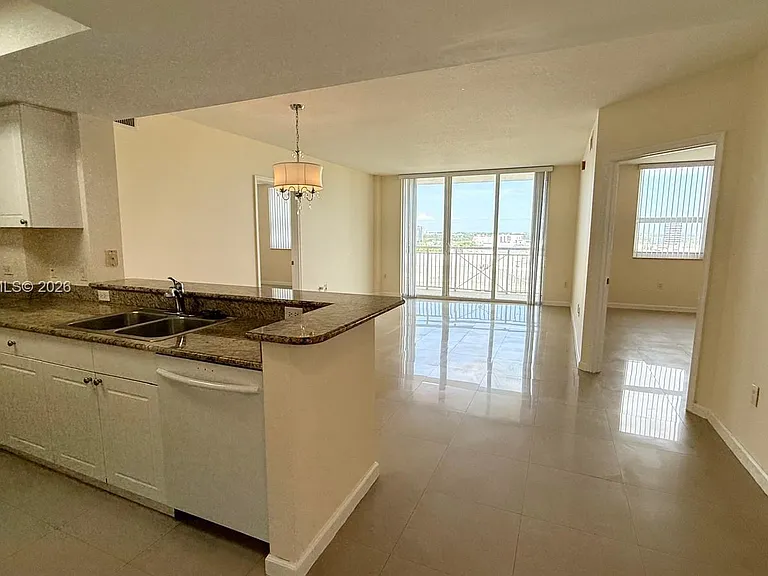 19501 W Country Club Dr #1212 — Photo 29