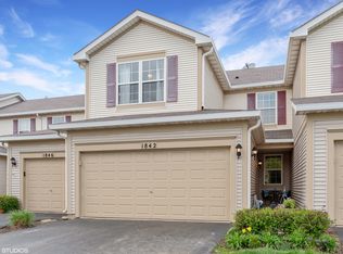 1842 N Wentworth Cir, Romeoville, IL 60446