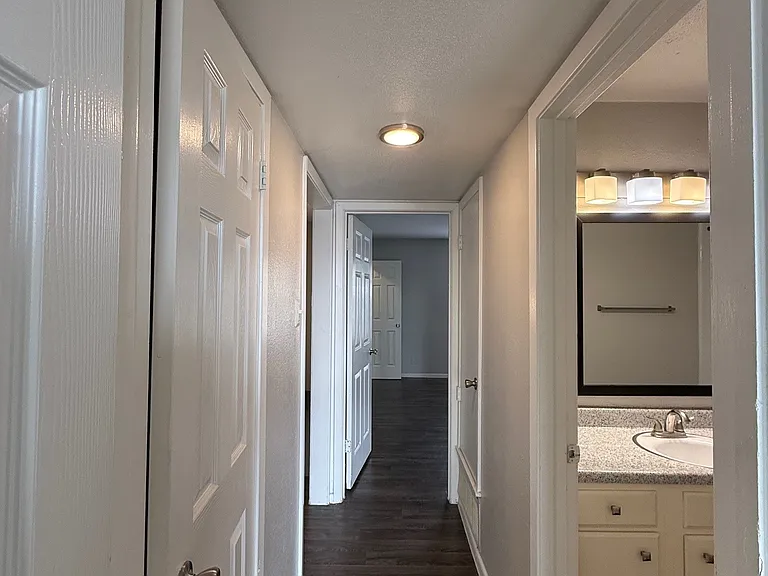 1543 Babcock Rd — Photo 56