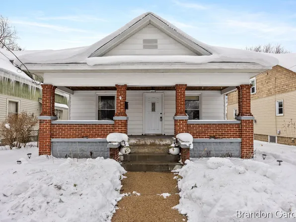 826 Richmond St NW, Grand Rapids, MI 49504