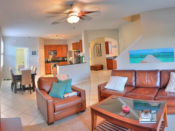 Family Room/Kitchen