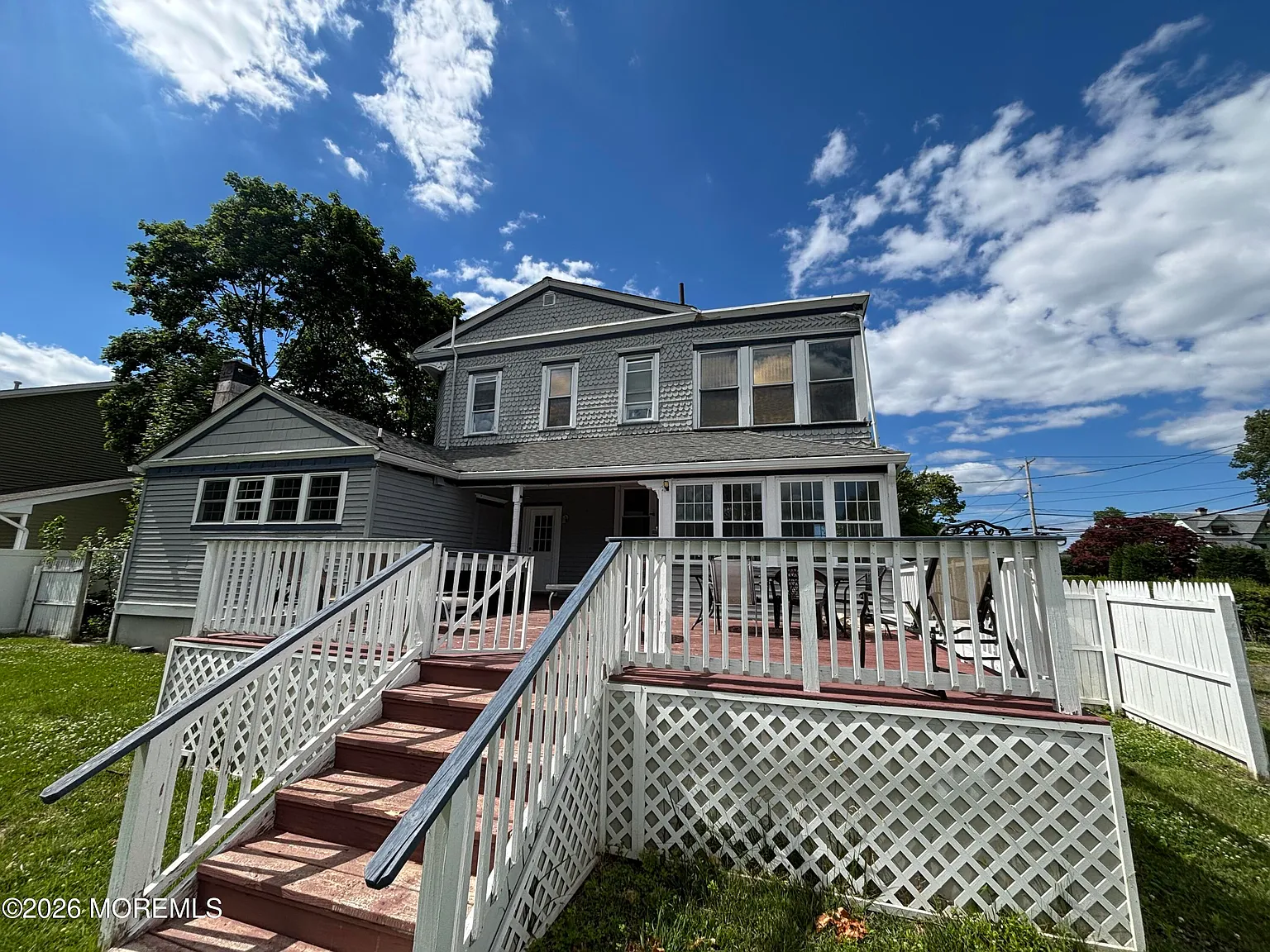 6 bed, 4104 sqft, $5,800 — Photo 2