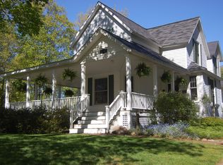 697 Lugers Rd, Holland, MI 49423