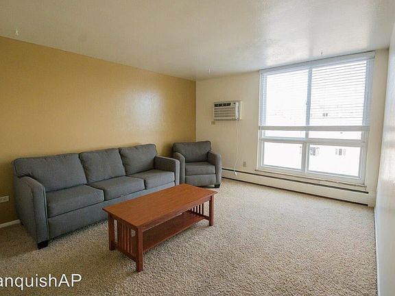 4th image of 1009 6th Ave S APT 104