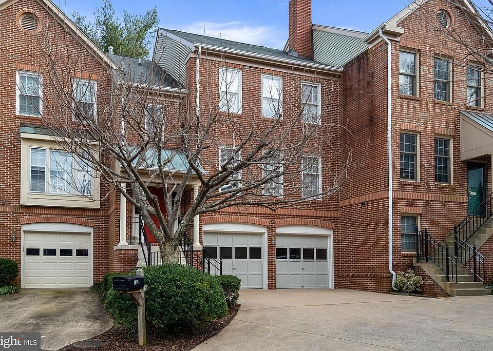 1st image of 132 Mosby Cir