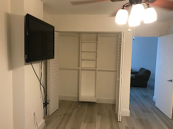 3rd image of 850 N Miami Ave APT 409