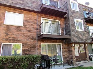 9400 Bay Colony Dr APT 1E, Des Plaines, IL 60016