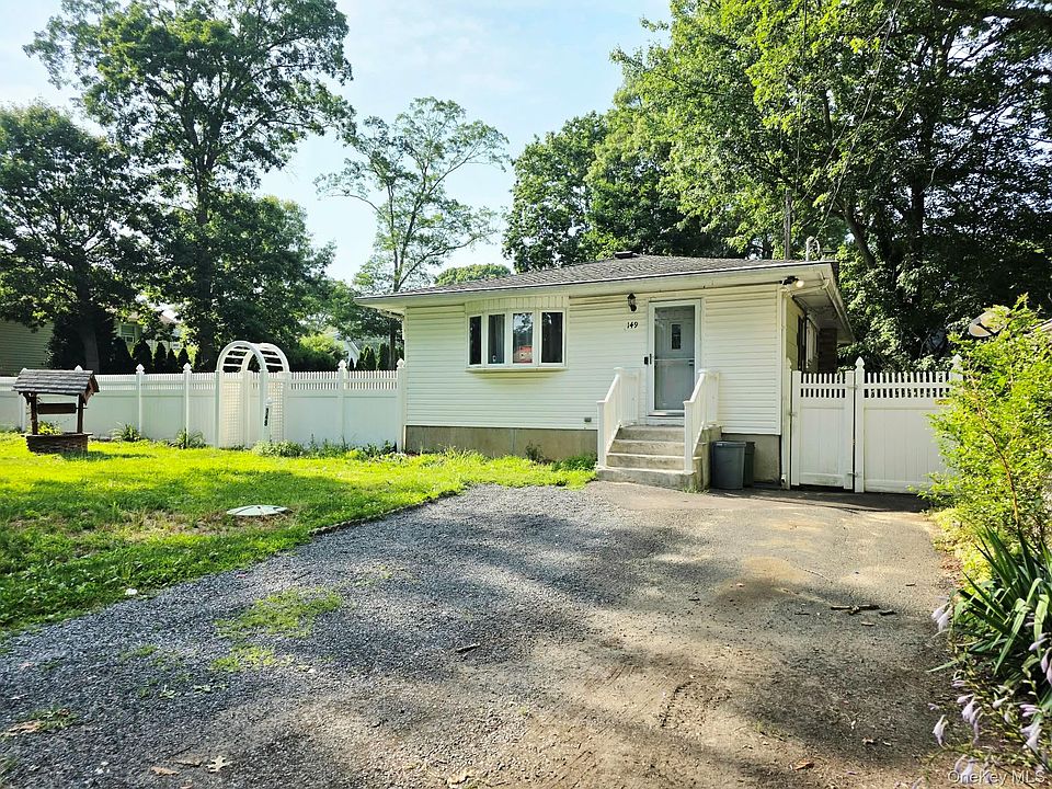 1st image of 149 Moriches Avenue