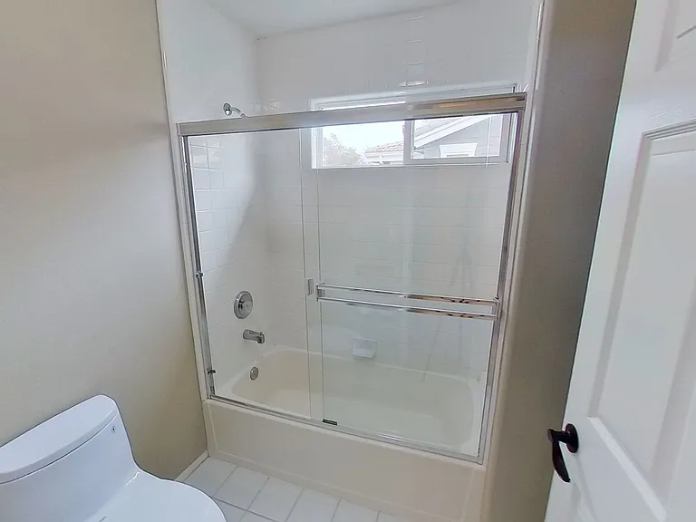 12 Touran Ln — Photo 18