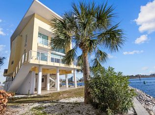 121 Main St SW, Steinhatchee, FL 32359