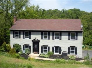 241 Mount Hope School Rd, Willow Street, PA 17584