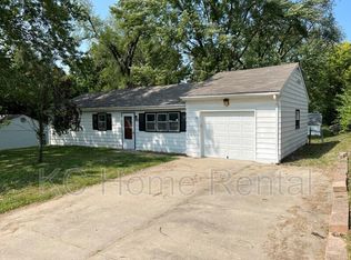 300 NW 63rd St, Kansas City, KS 64118