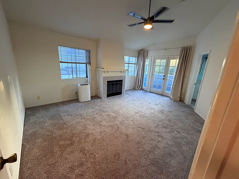 703 F Ave — Photo 9