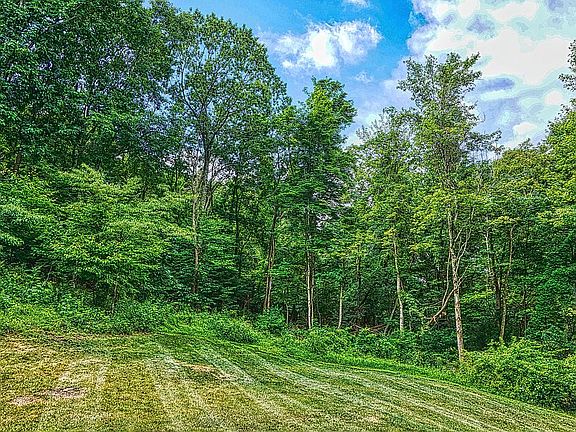 Private wooded buffer