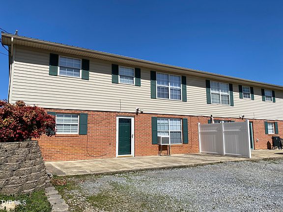 2nd image of 140 Kathy Ave #4