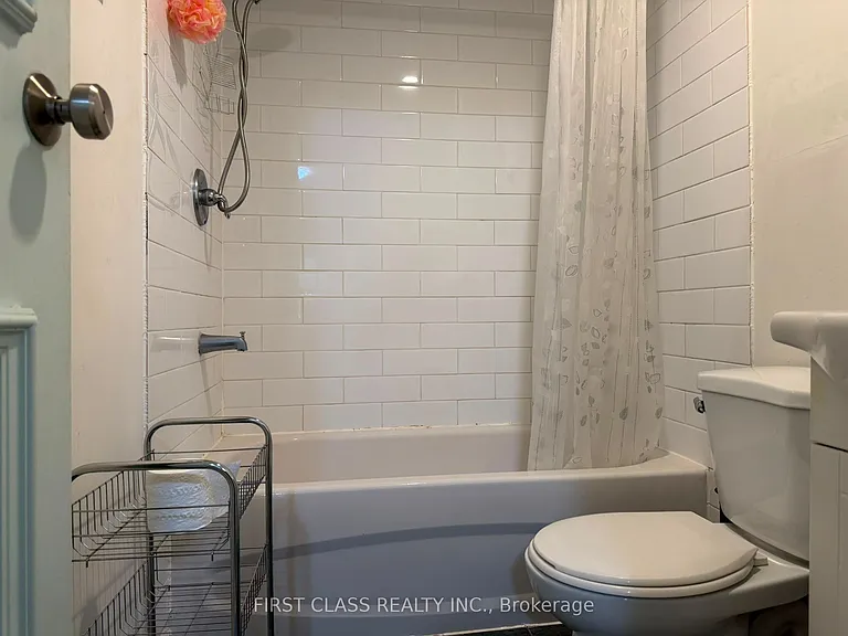 366 Lippincott St #1A — Photo 11