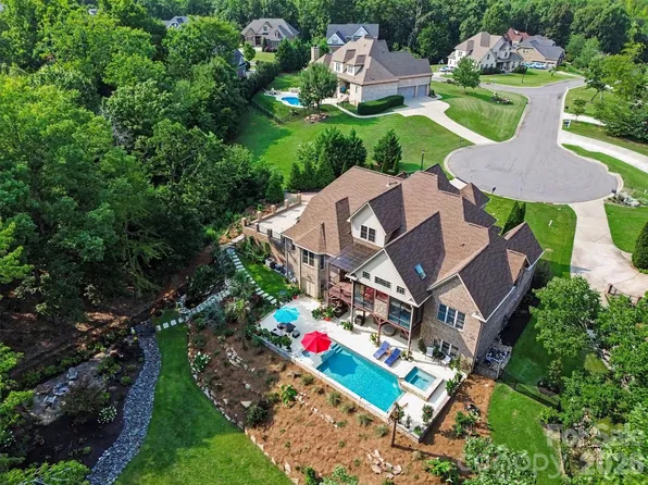 470 Swift Creek Cv, Lake Wylie, SC 29710
