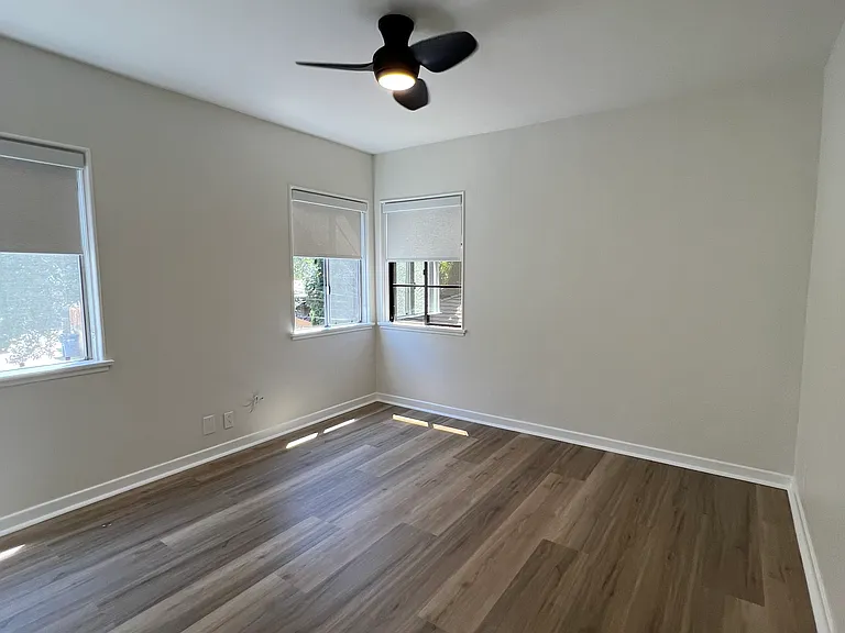 108 N Canyon Blvd — Photo 10
