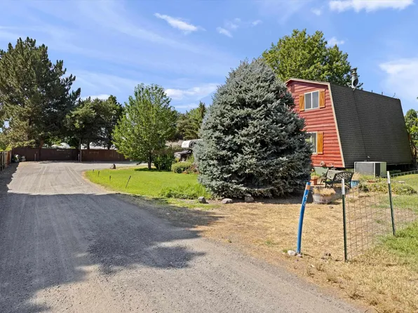 98 Desert Gap Rd, Burbank, WA 99323