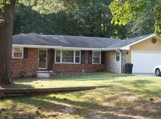 954 Belle Glade Dr, Stone Mountain, GA 30083