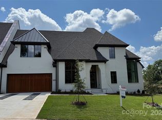 4438 Forest Hills Dr, Charlotte, NC 28226