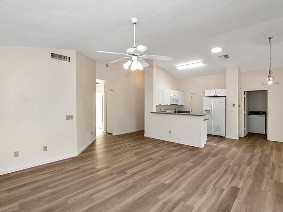 4th image of 6500 S Cypress Point Dr