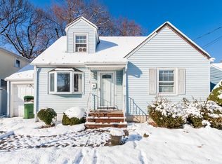 15 5th Ave, Linden, NJ 07036