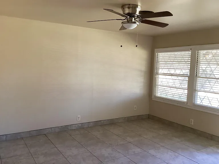3118 Grant St — Photo 11