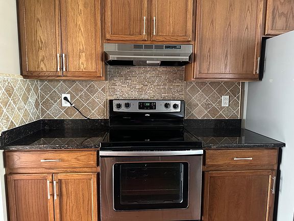 4th image of 717 Lauren Dr