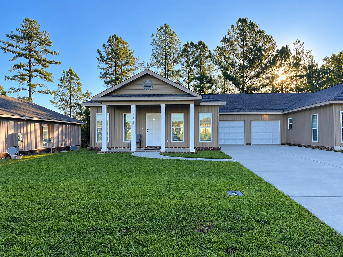Available Mid November! 3 Bedroom / 2 Bath In Spanish Fort! — Photo 1