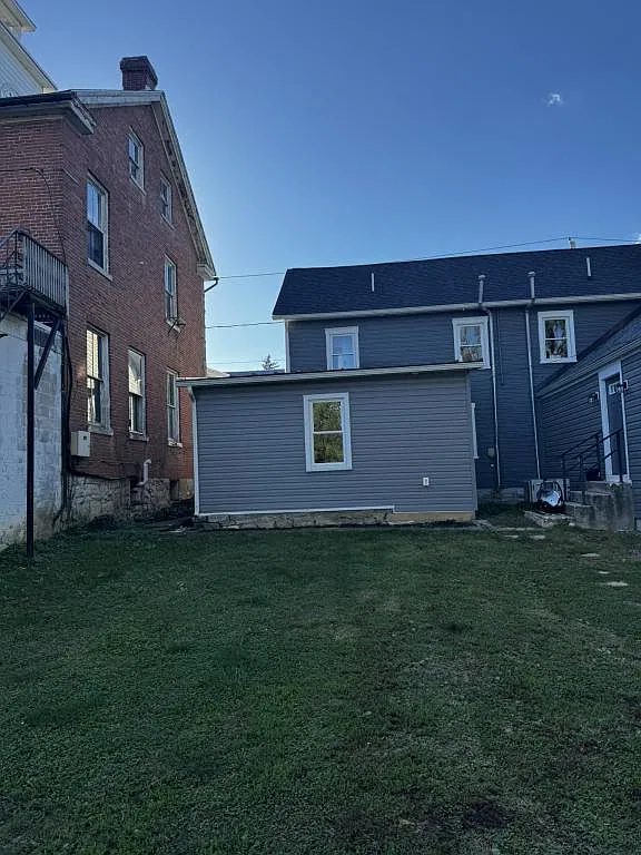 109 S Main St — Photo 3