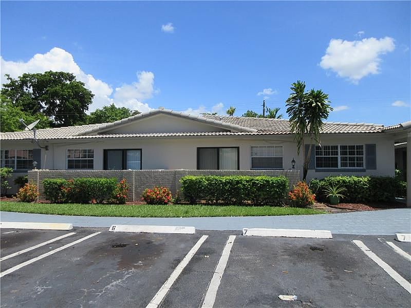 1st image of 8601 NW 35th St APT 2