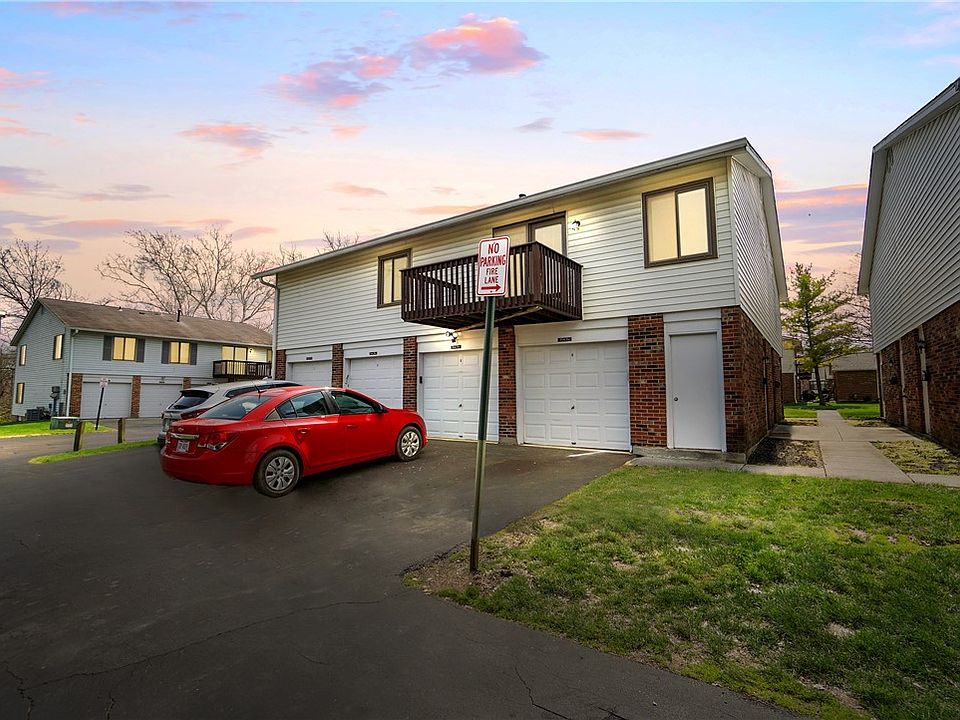 1st image of 61 Twilight Dr