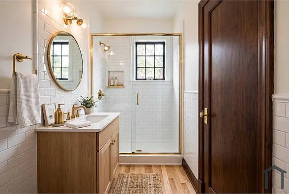 3 bed, $2,100 — Photo 2