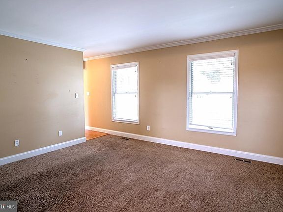 5th image of 206 Packard Ave