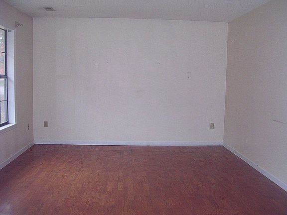 2nd image of 148 Elklore Ave