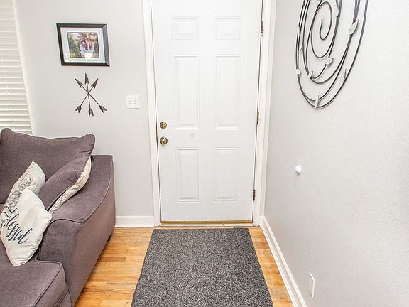 4th image of 608 Missouri Ave