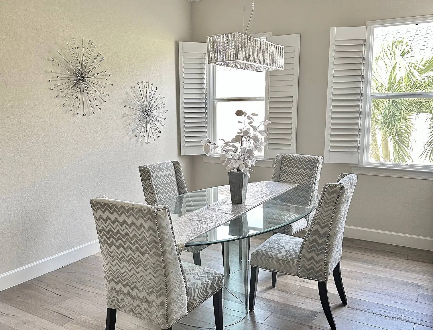4 bed, 2.5 bath, 2297 sqft, $4,995 — Photo 3