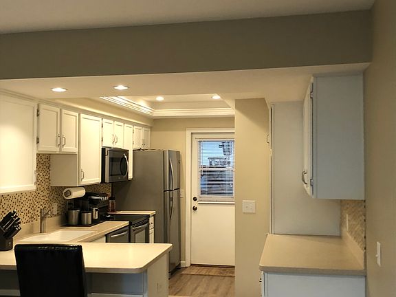 3rd image of 1350 Turnbury Ln