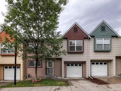 Nice large 3 bedroom townhome on a cul-de-sac