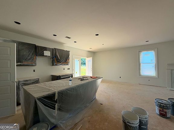 3rd image of 986 S Laney Rd