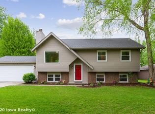 4429 Independence Dr, Pleasant Hill, IA 50327