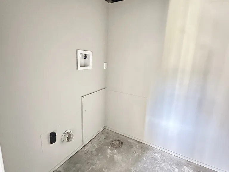 7824 Rugby Ct — Photo 10