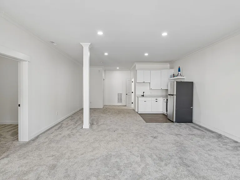 8231 Glover Dr — Photo 28